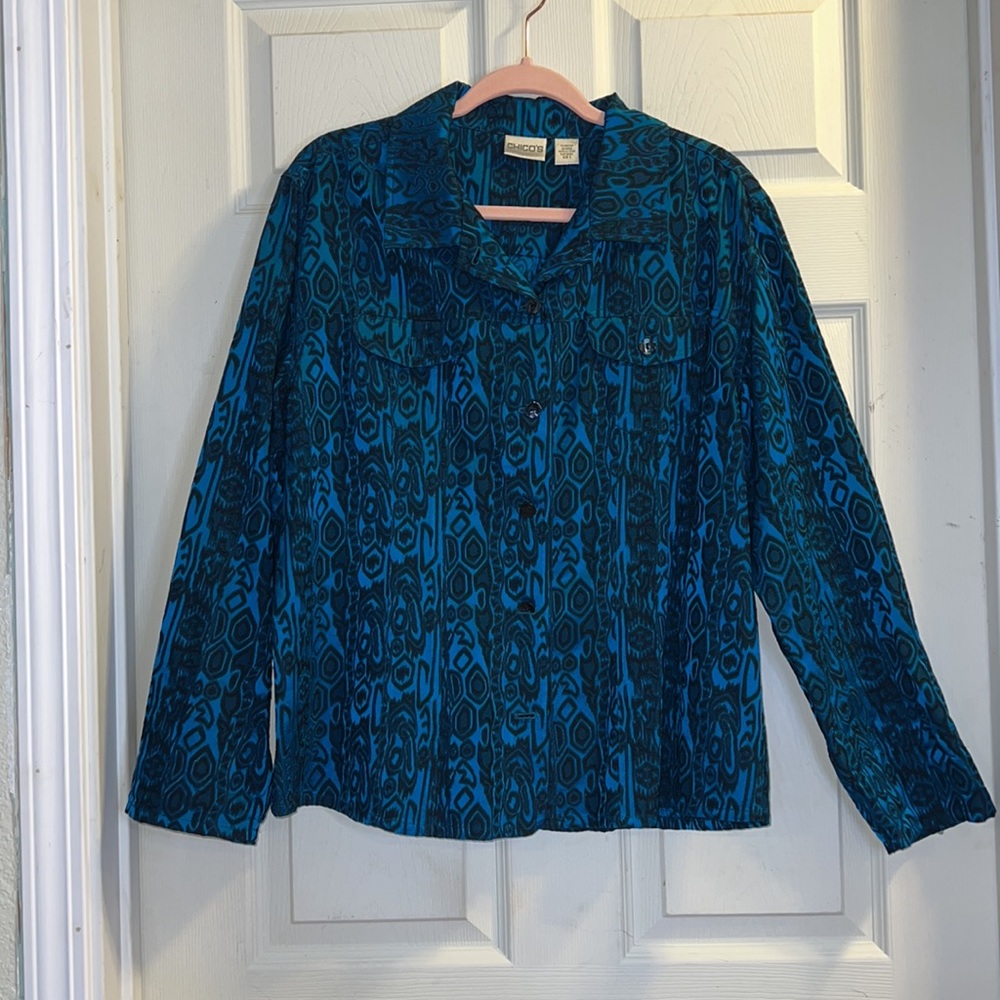 Super Pretty Chico Button Down W/Front Pockets Bl… - image 8